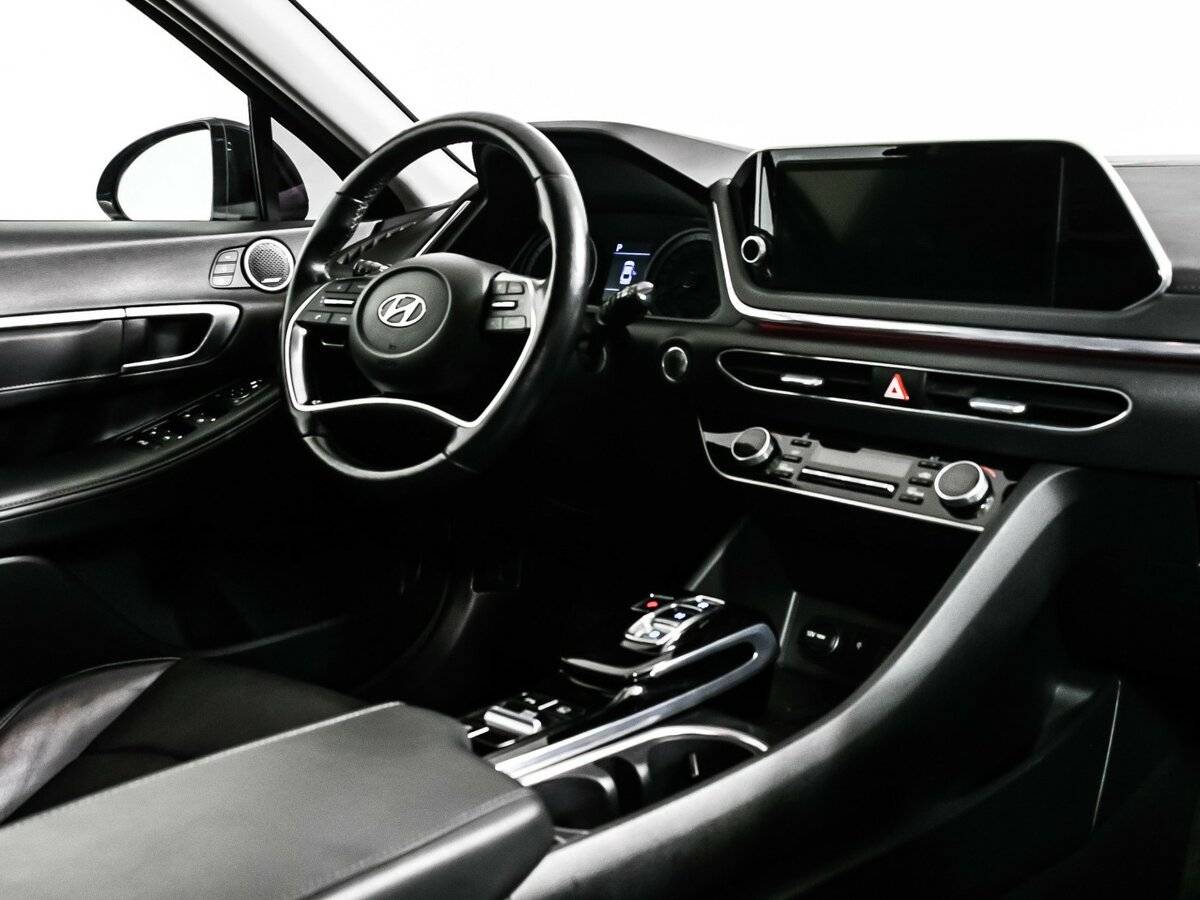 Hyundai Sonata с пробегом — 2020 год. Фото: #8