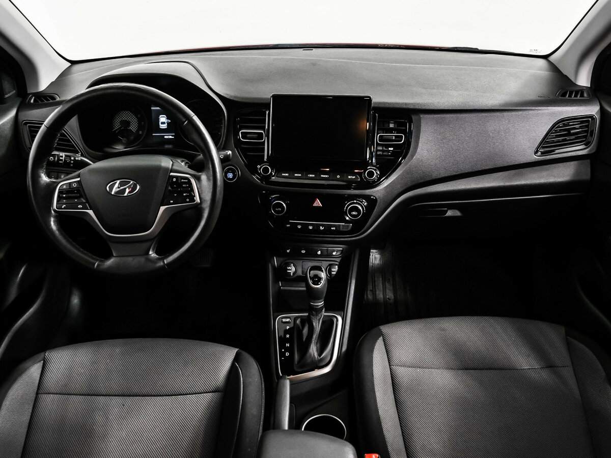 Hyundai Solaris с пробегом — 2021 год. Фото: #10