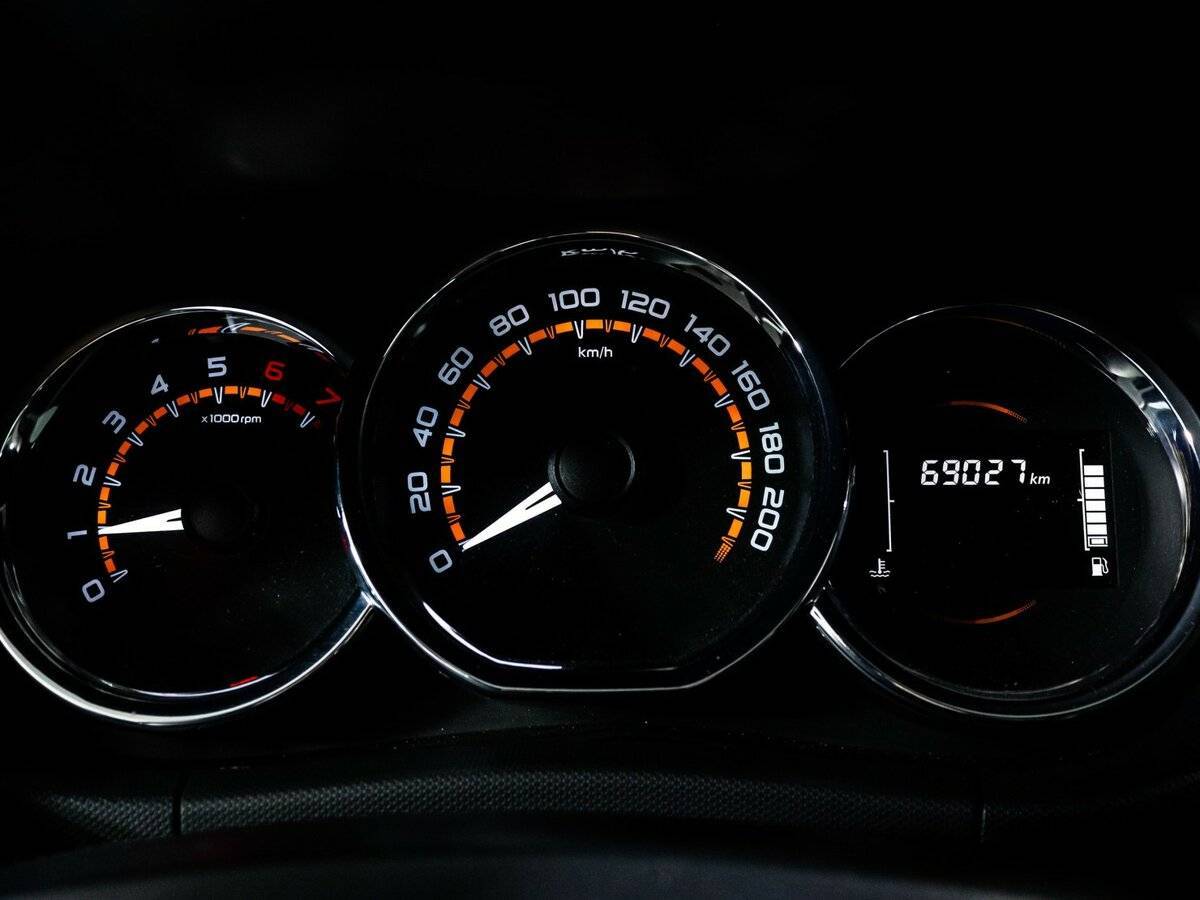 Lada (ВАЗ) Largus с пробегом — 2021 год. Фото: #10