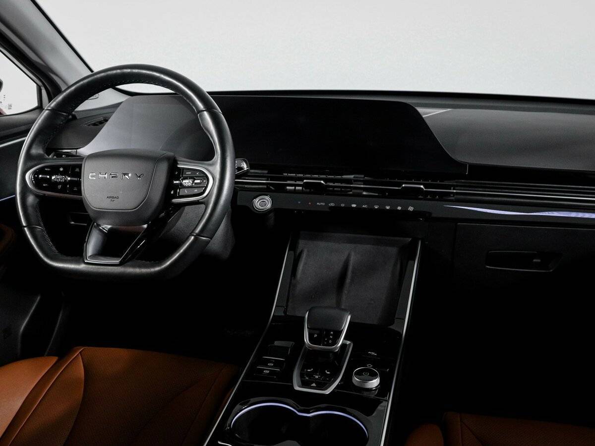 OMODA C5 с пробегом — 2023 год. Фото: #11