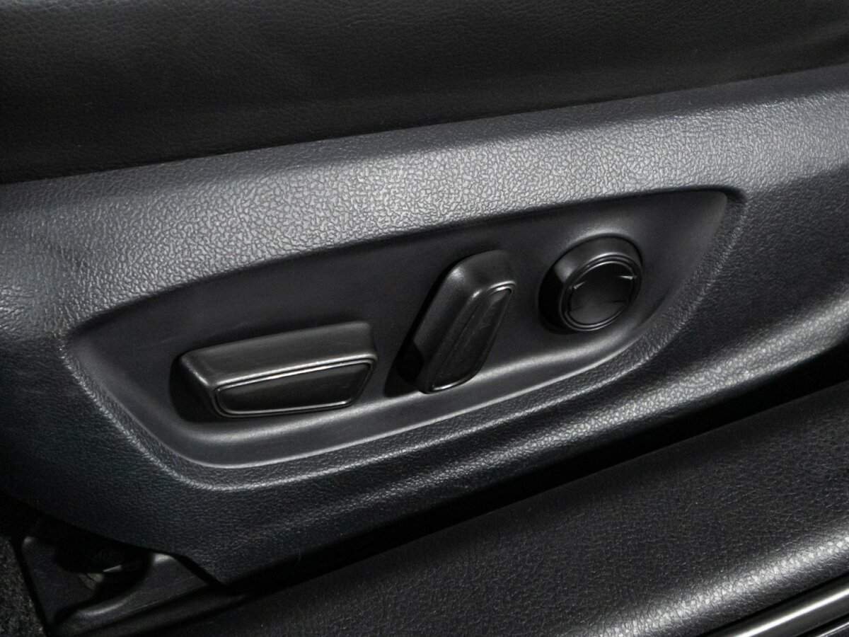 Toyota Camry с пробегом — 2018 год. Фото: #14