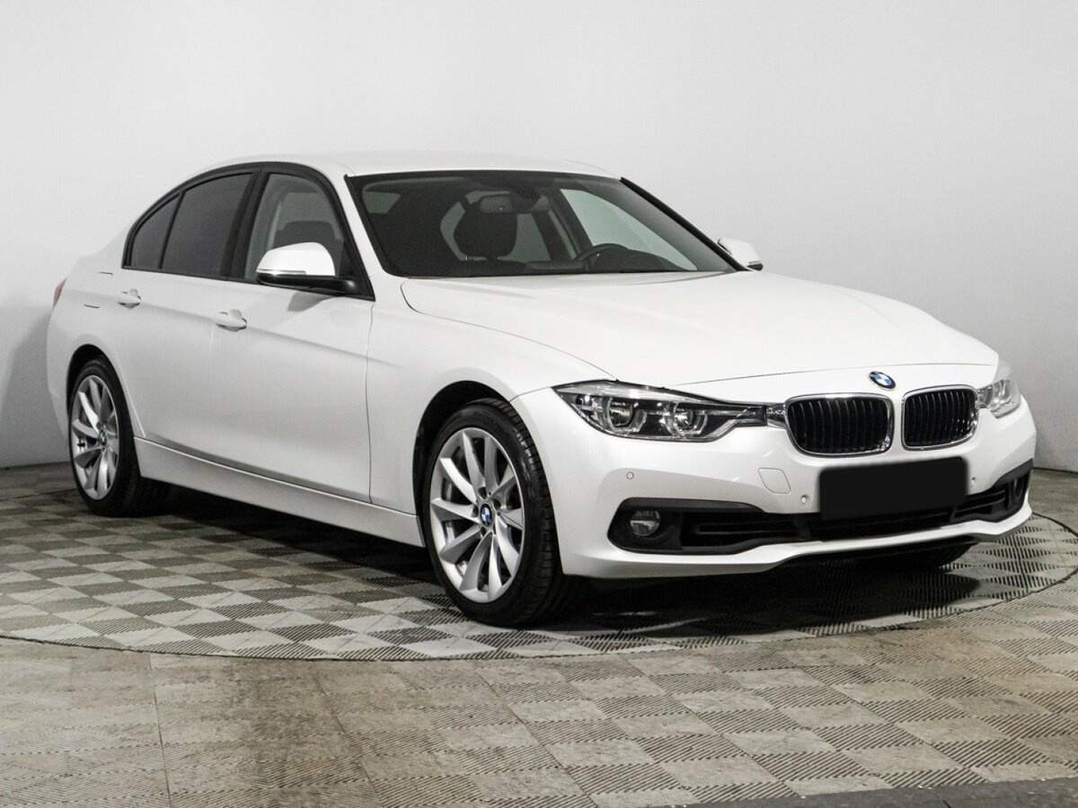 BMW 3 серии с пробегом — 2017 год. Фото: #2