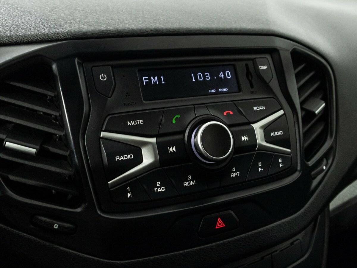 Lada (ВАЗ) Vesta с пробегом — 2019 год. Фото: #15