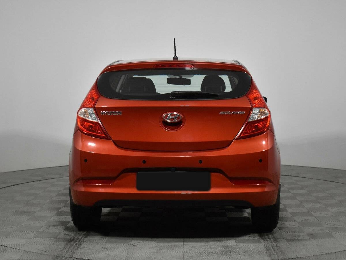 Hyundai Solaris с пробегом — 2014 год. Фото: #5