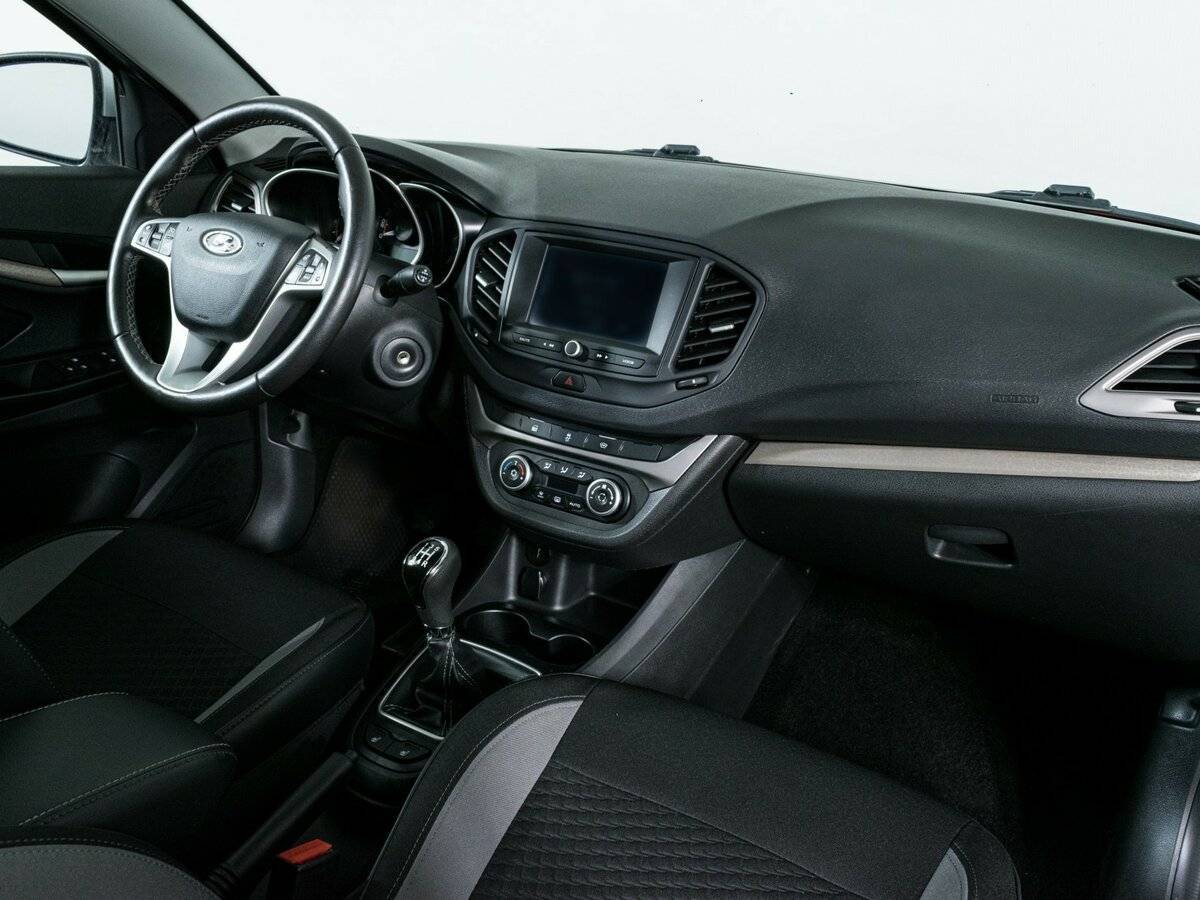 Lada (ВАЗ) Vesta с пробегом — 2021 год. Фото: #7