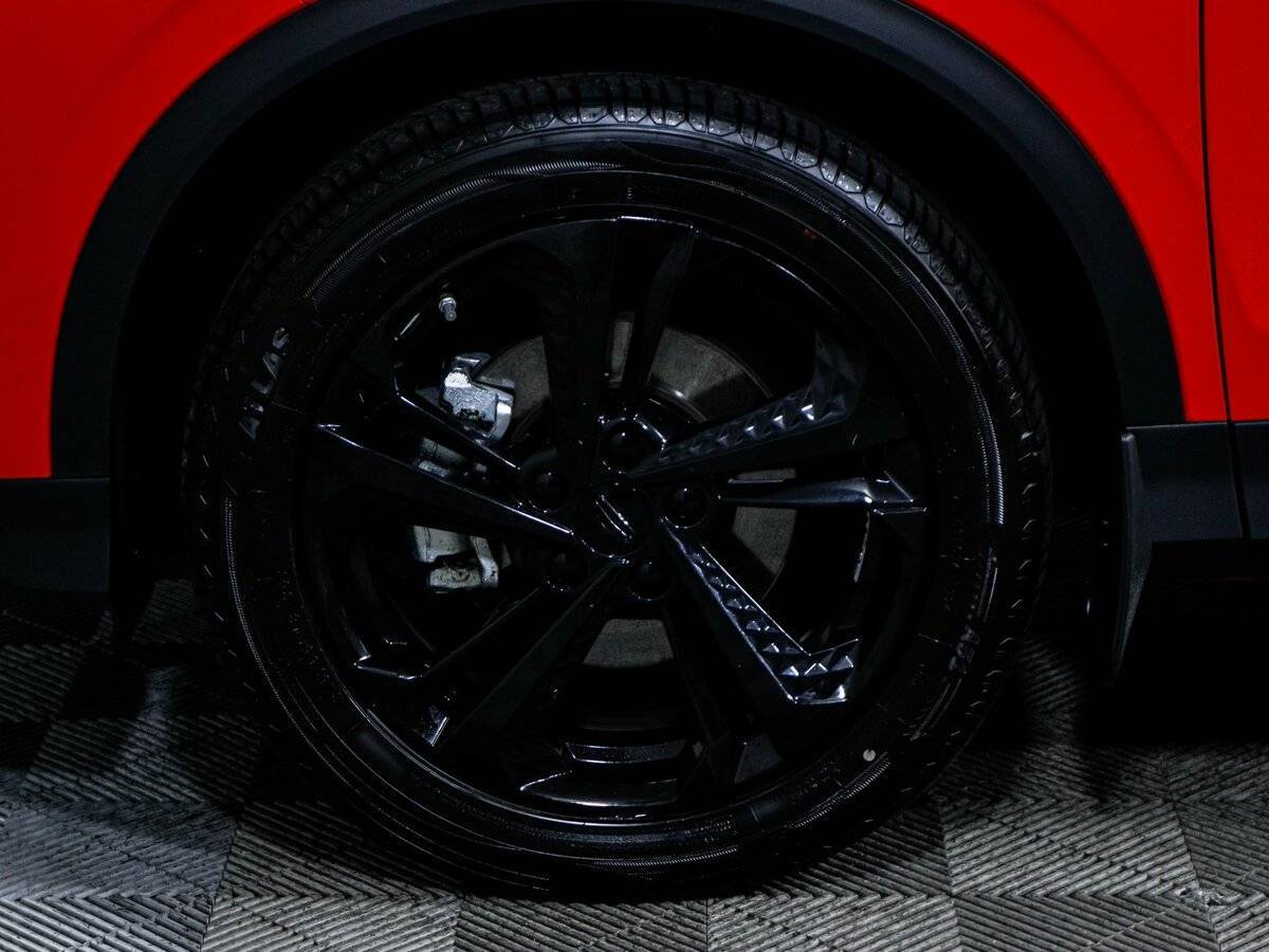 Geely Coolray с пробегом — 2024 год. Фото: #14