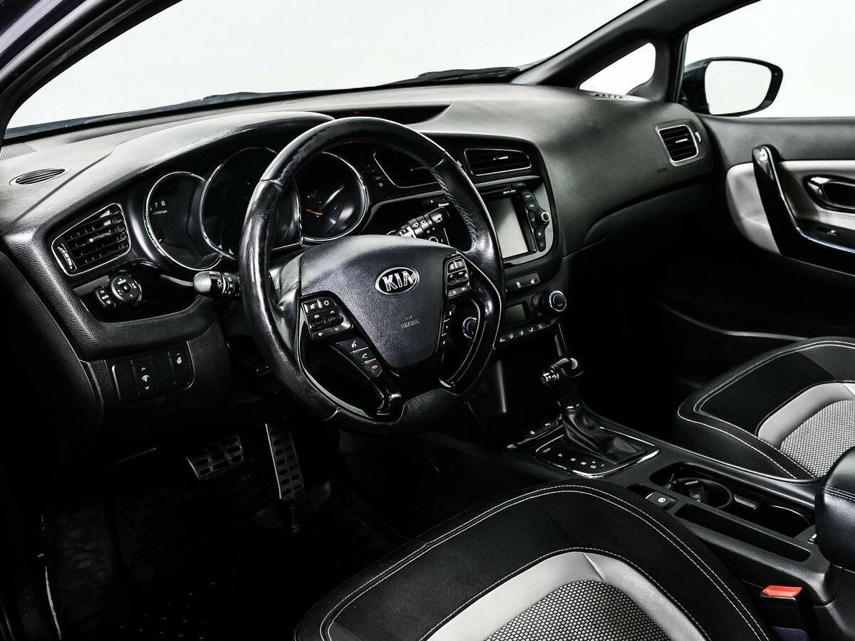 Kia Ceed с пробегом — 2014 год. Фото: #12