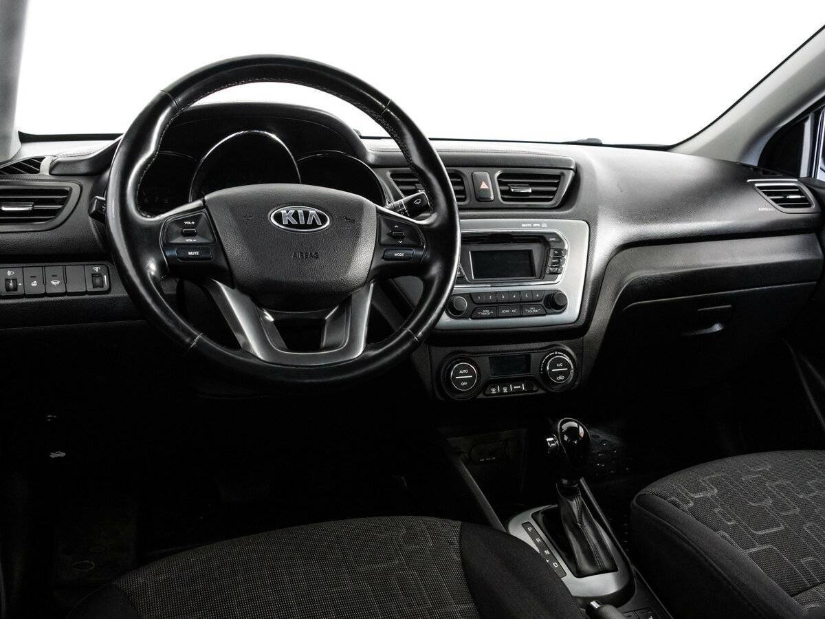 Kia Rio с пробегом — 2014 год. Фото: #10