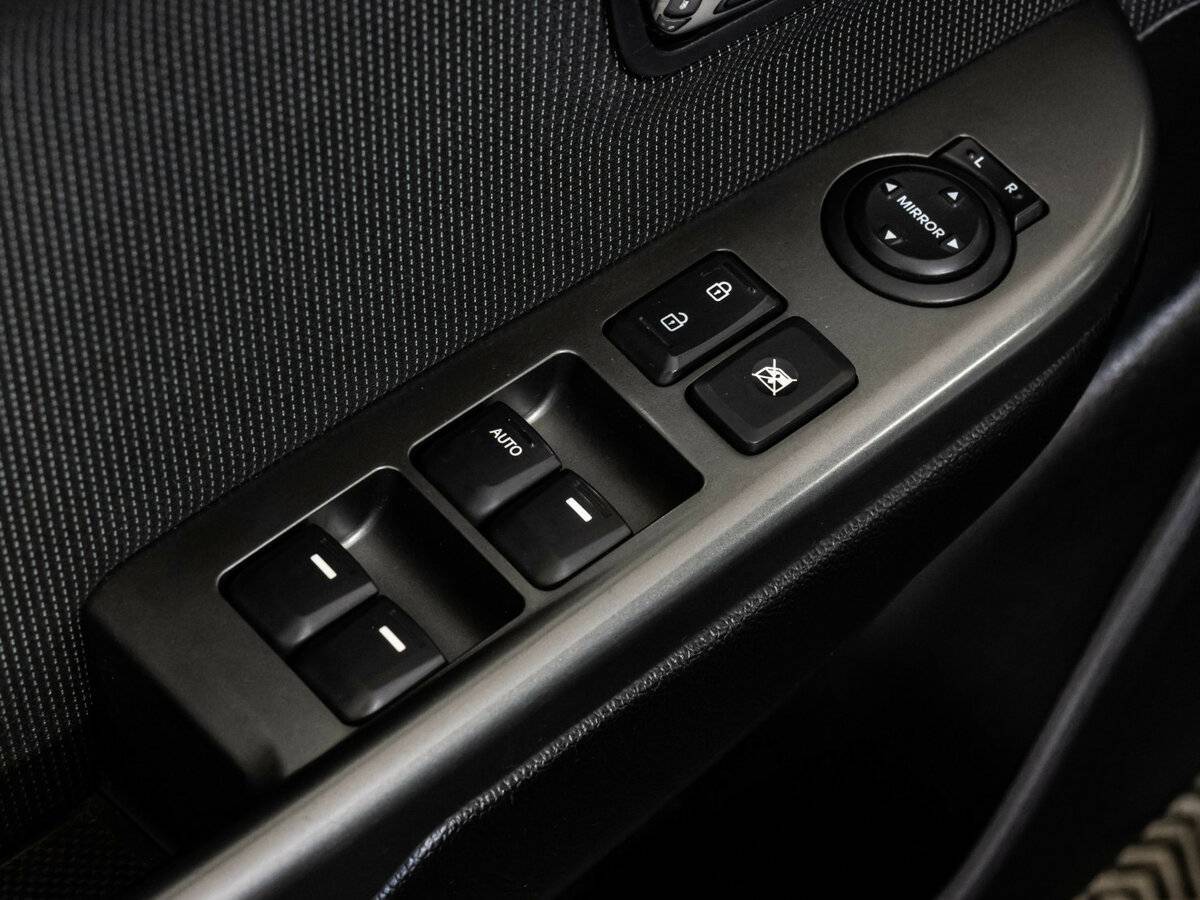 Kia Rio с пробегом — 2014 год. Фото: #13