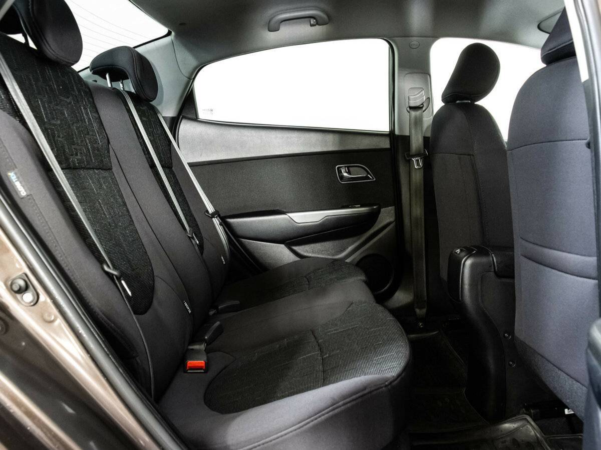 Kia Rio с пробегом — 2014 год. Фото: #16