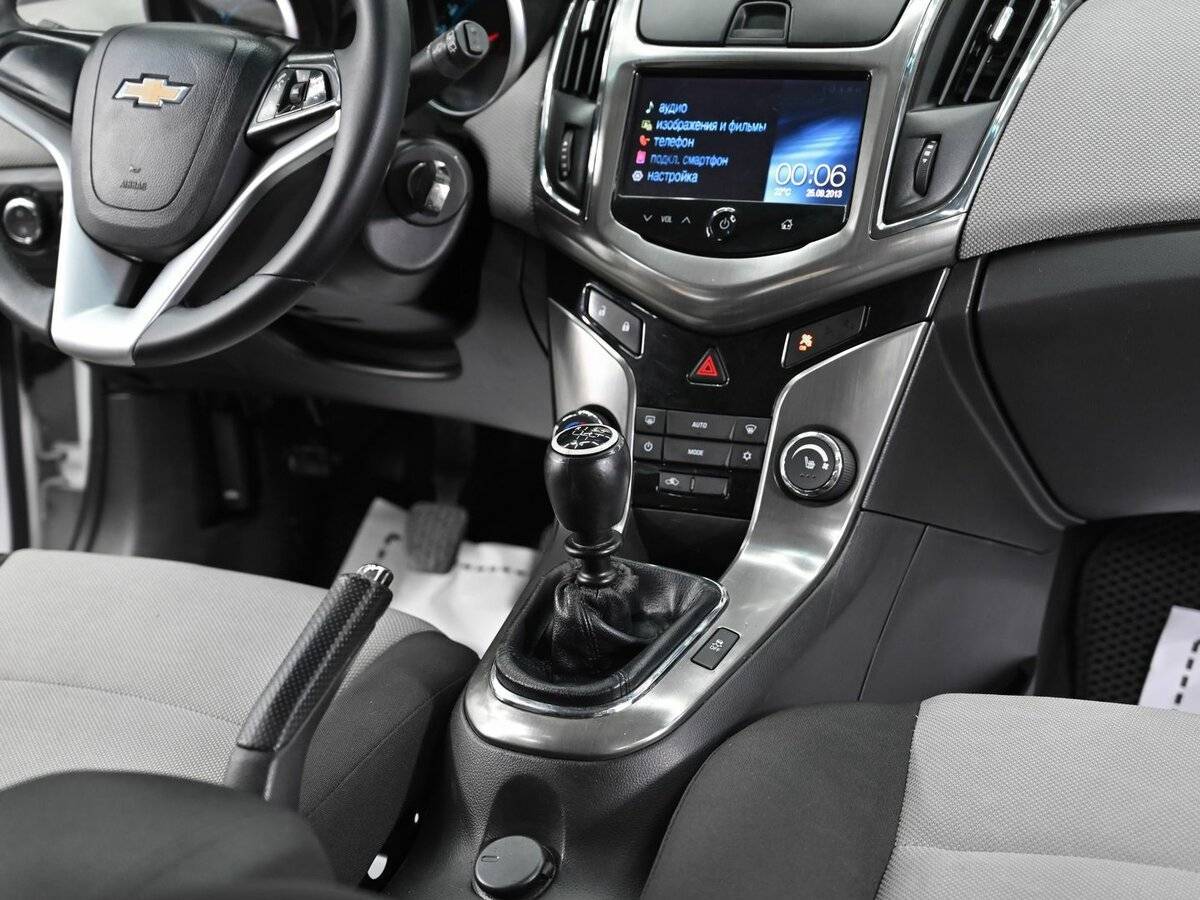 Chevrolet Cruze с пробегом — 2013 год. Фото: #9