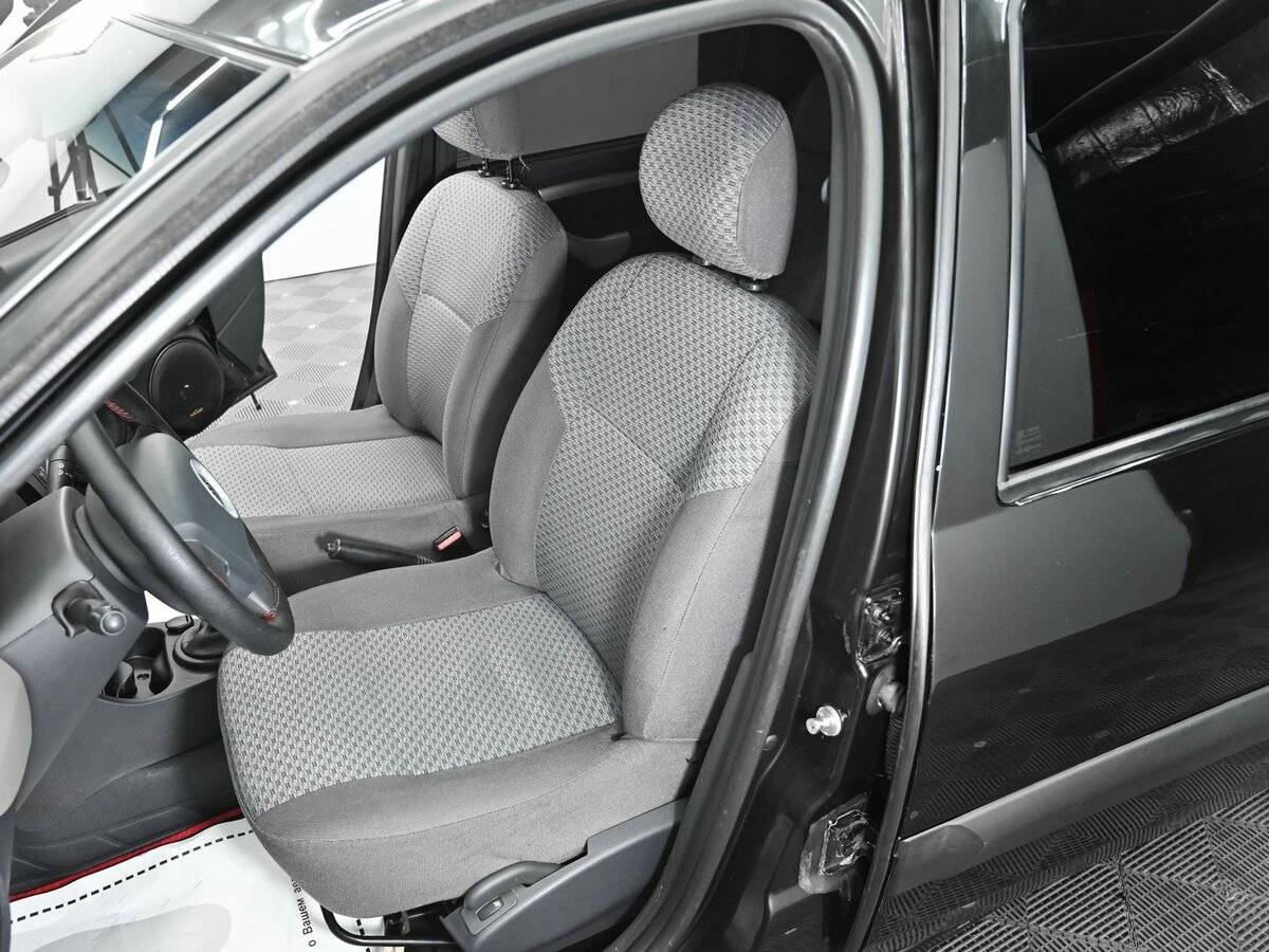 Lada (ВАЗ) Largus с пробегом — 2015 год. Фото: #5