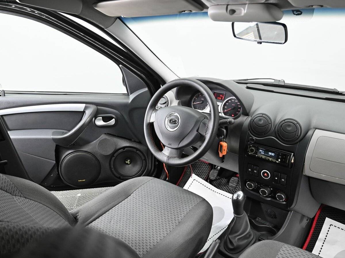 Lada (ВАЗ) Largus с пробегом — 2015 год. Фото: #9