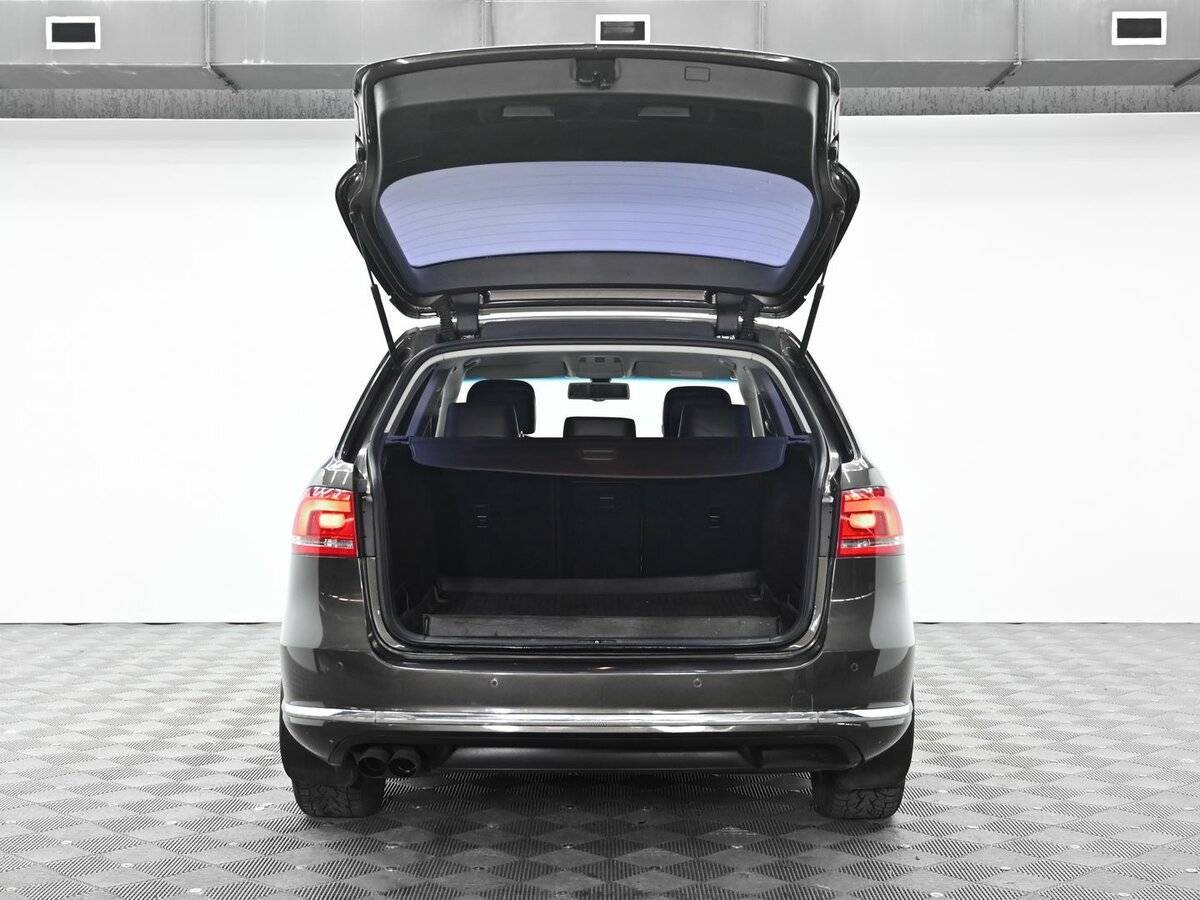 Volkswagen Passat с пробегом — 2012 год. Фото: #4