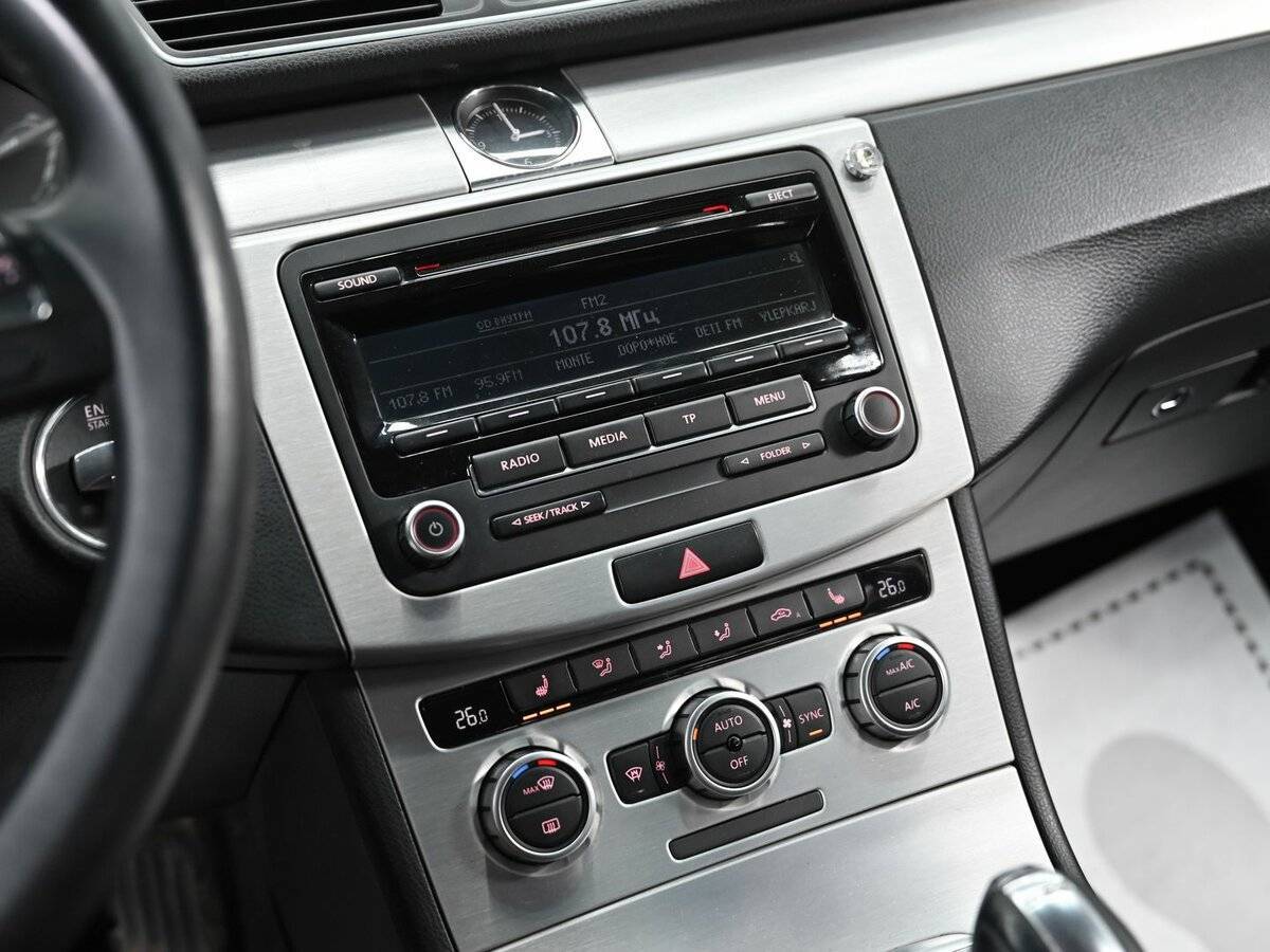 Volkswagen Passat с пробегом — 2012 год. Фото: #9