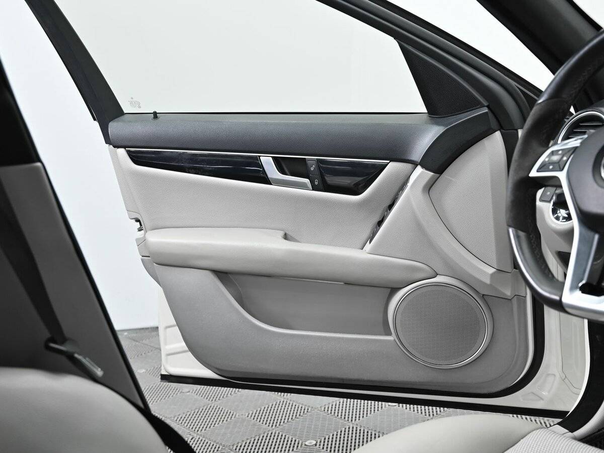 Mercedes-Benz C-Класс с пробегом — 2012 год. Фото: #5