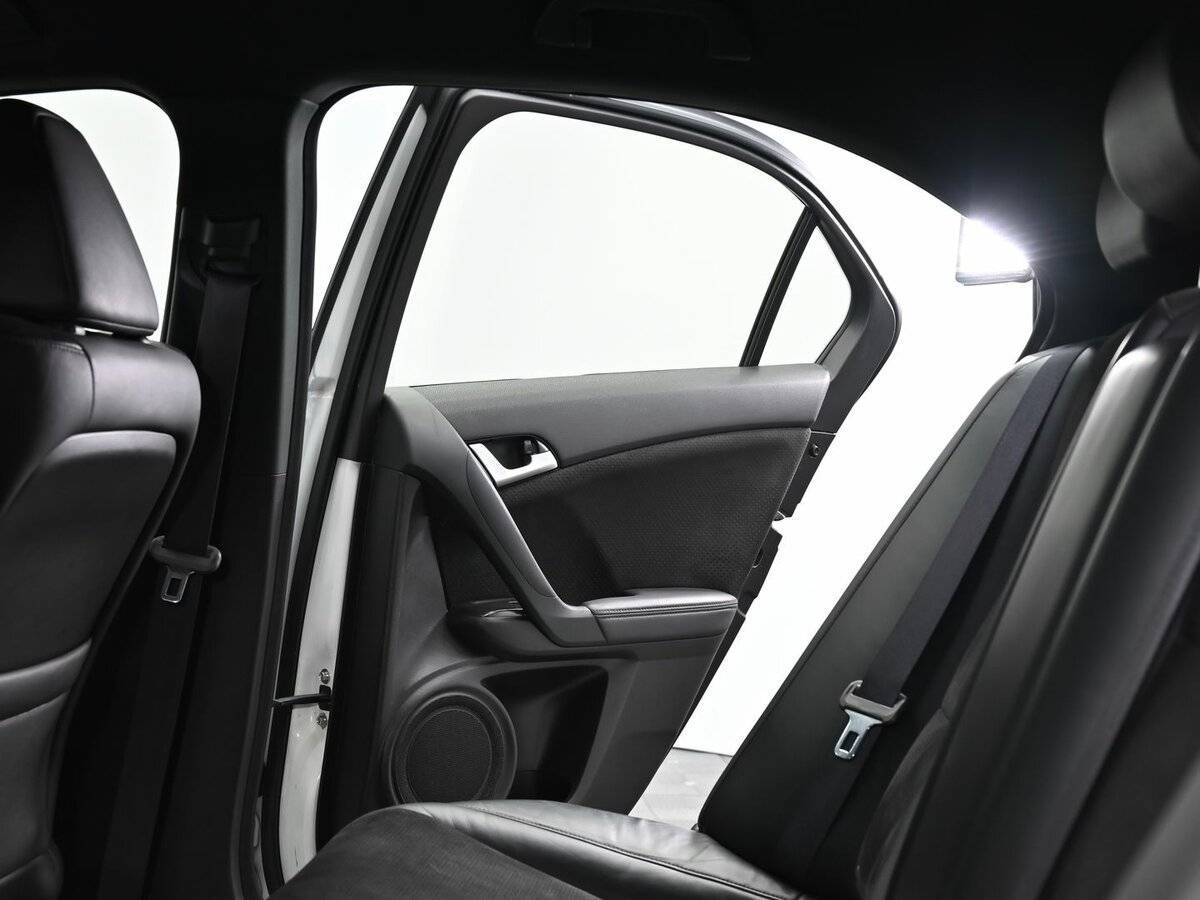 Honda Accord с пробегом — 2012 год. Фото: #14