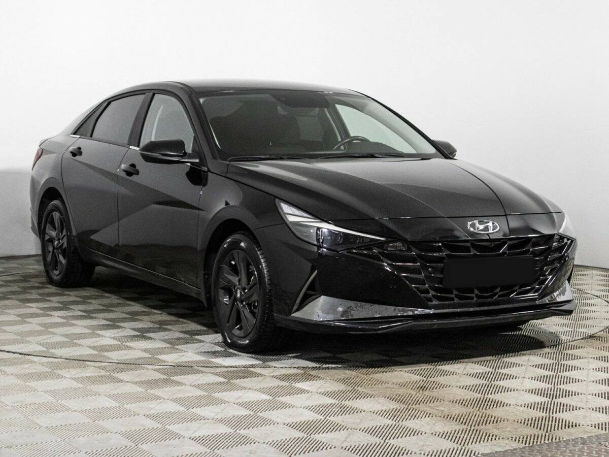 Hyundai Elantra с пробегом — 2021 год. Фото: #2
