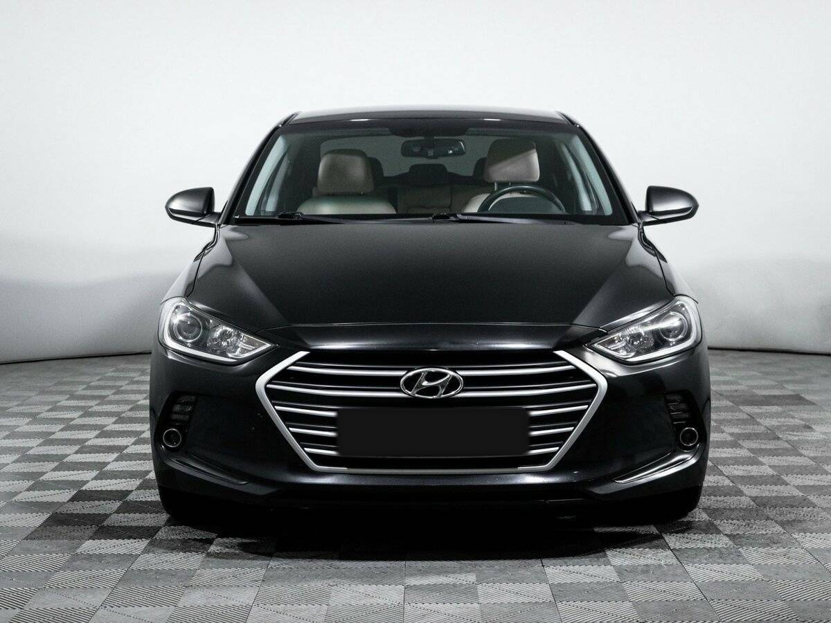 Hyundai Elantra с пробегом — 2016 год. Фото: #1