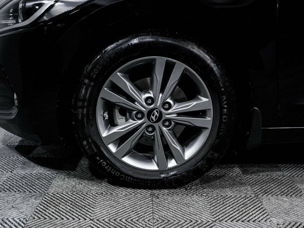 Hyundai Elantra с пробегом — 2016 год. Фото: #12
