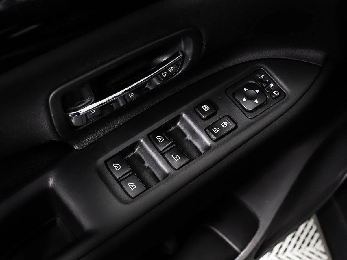 Mitsubishi Outlander с пробегом — 2019 год. Фото: #12