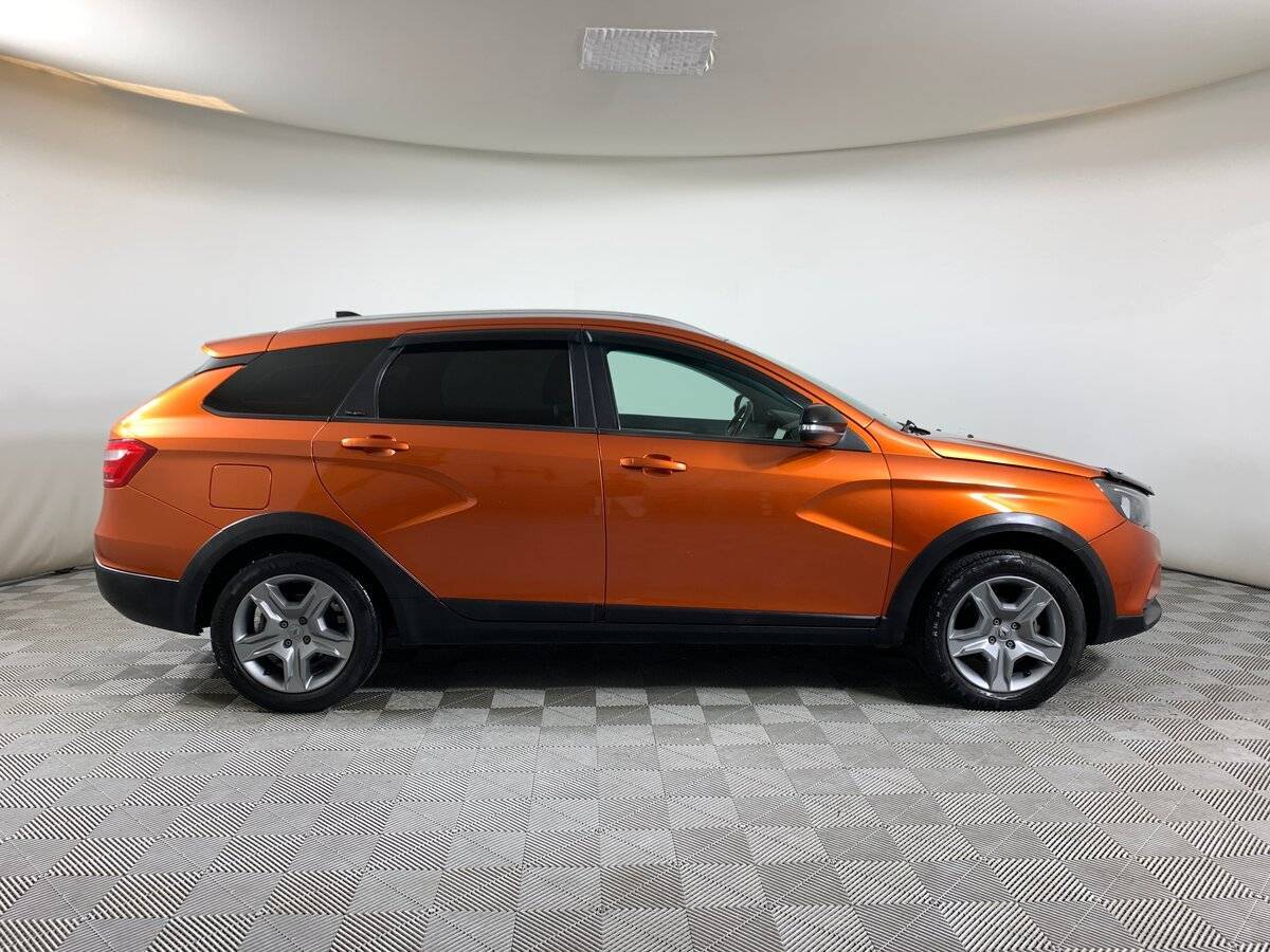 Lada (ВАЗ) Vesta с пробегом — 2021 год. Фото: #3