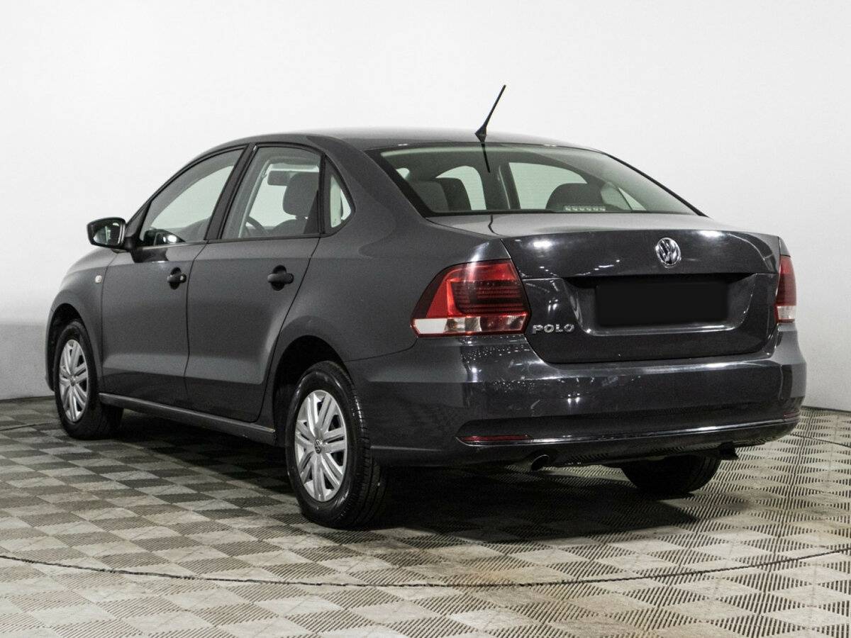 Volkswagen Polo с пробегом — 2016 год. Фото: #6