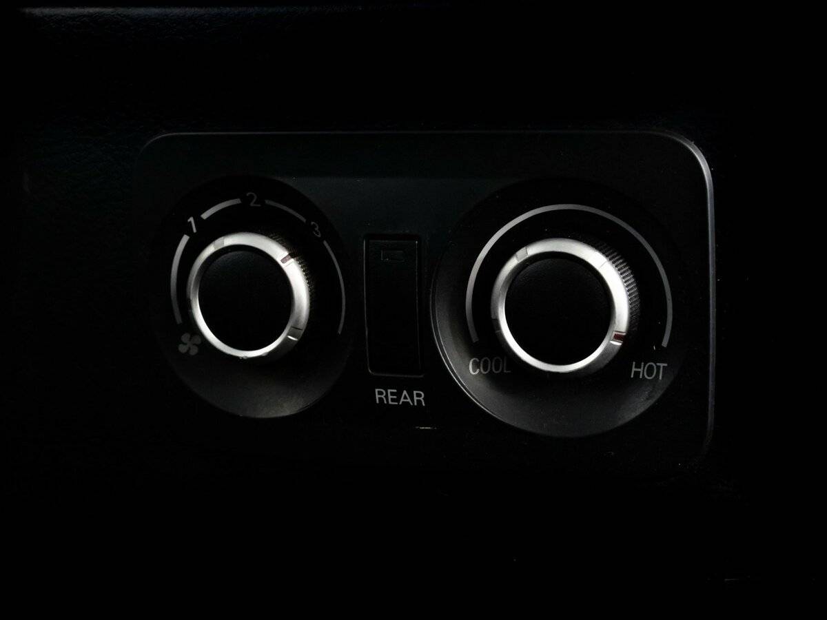 Mitsubishi Pajero с пробегом — 2012 год. Фото: #12