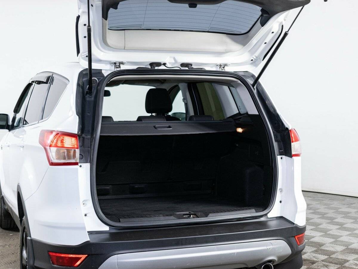 Ford Kuga с пробегом — 2014 год. Фото: #6