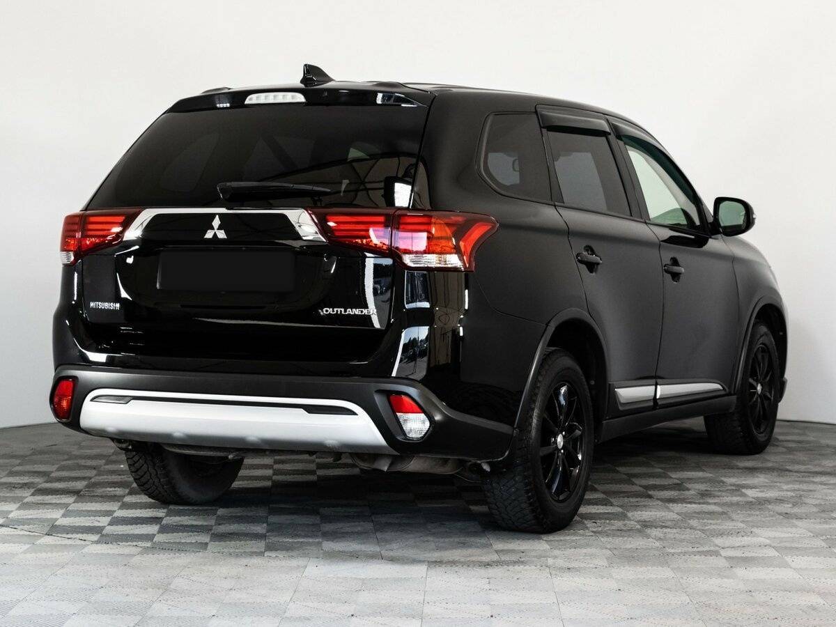 Mitsubishi Outlander с пробегом — 2020 год. Фото: #4