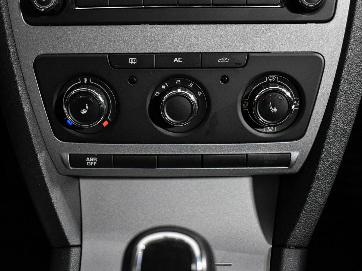 Skoda Octavia с пробегом — 2013 год. Фото: #14