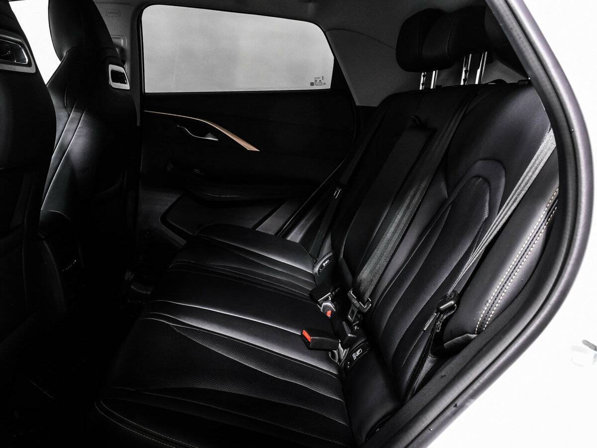 OMODA C5 с пробегом — 2023 год. Фото: #13