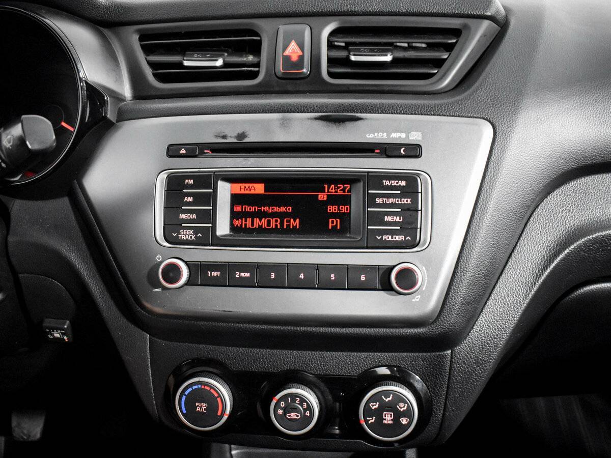 Kia Rio с пробегом — 2016 год. Фото: #13