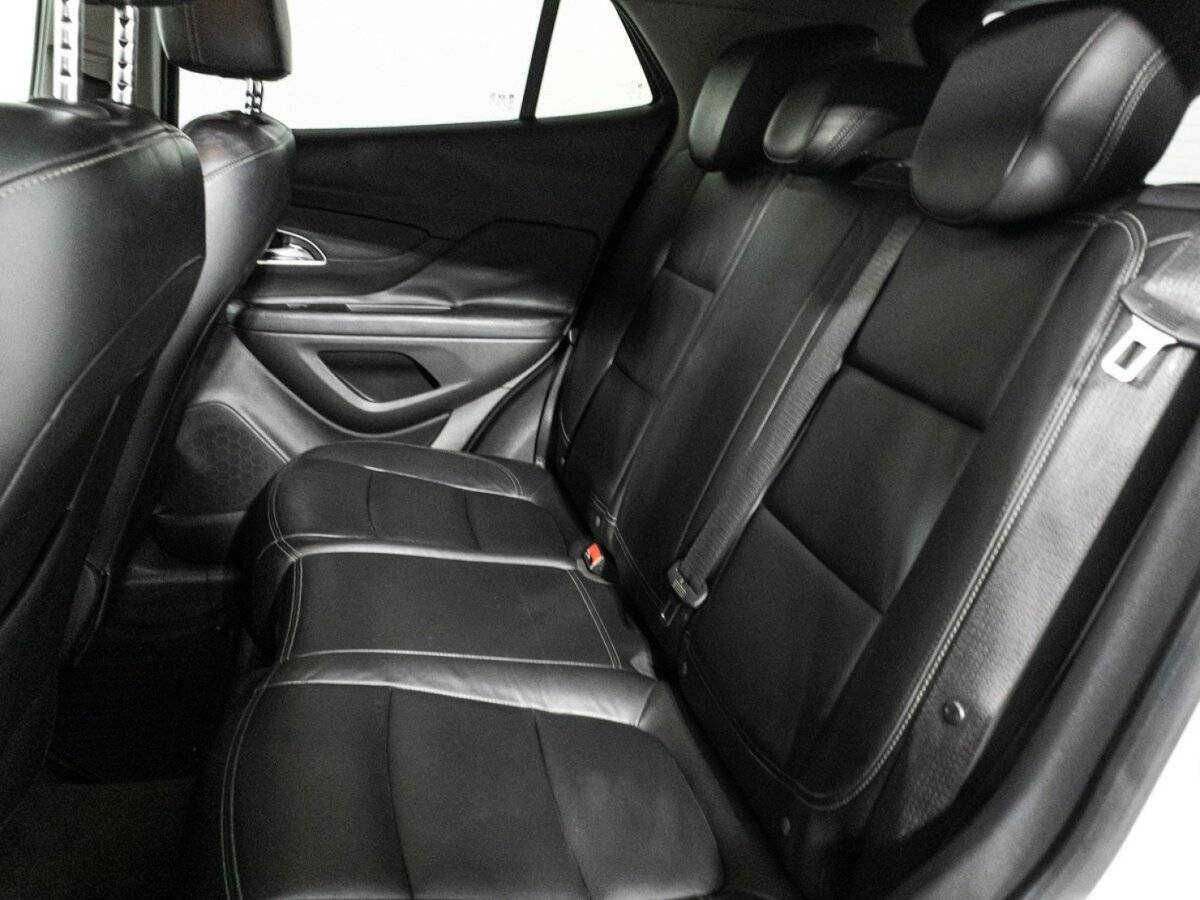 Opel Mokka с пробегом — 2012 год. Фото: #9