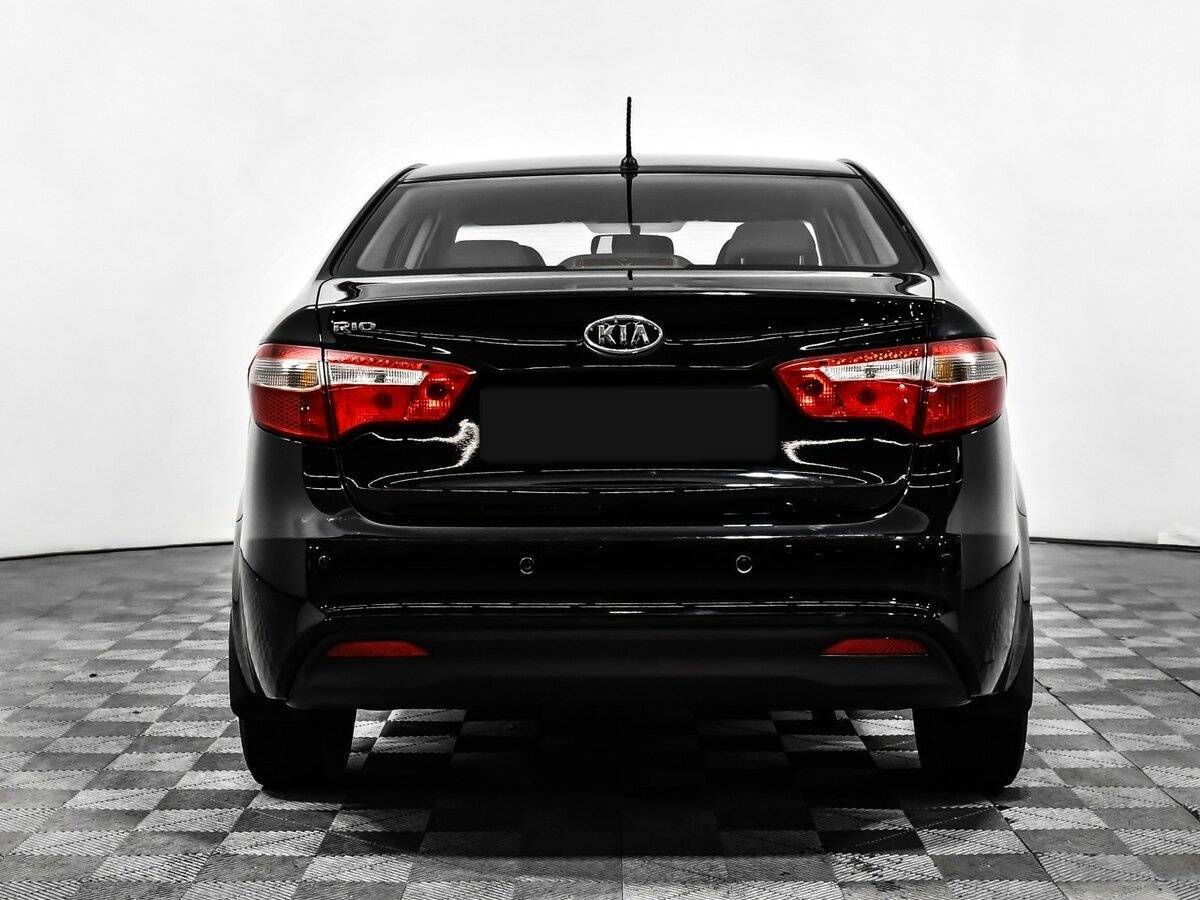 Kia Rio с пробегом — 2012 год. Фото: #5