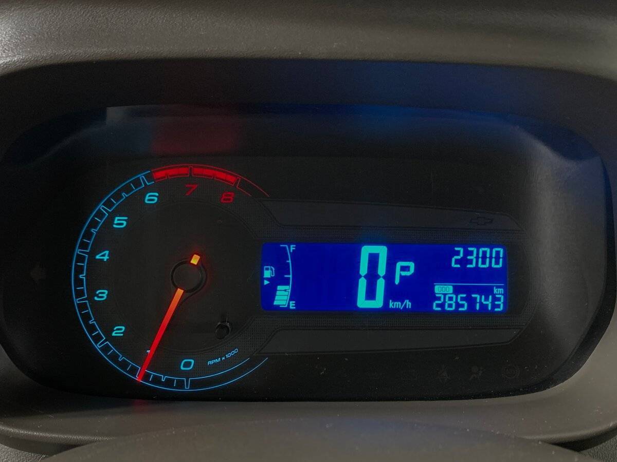 Chevrolet Cobalt с пробегом — 2013 год. Фото: #13