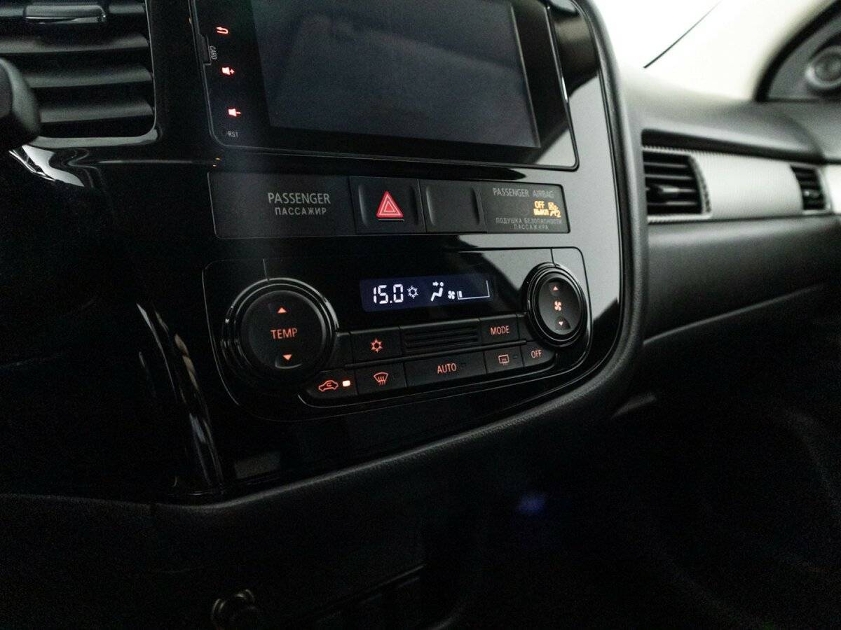 Mitsubishi Outlander с пробегом — 2017 год. Фото: #15