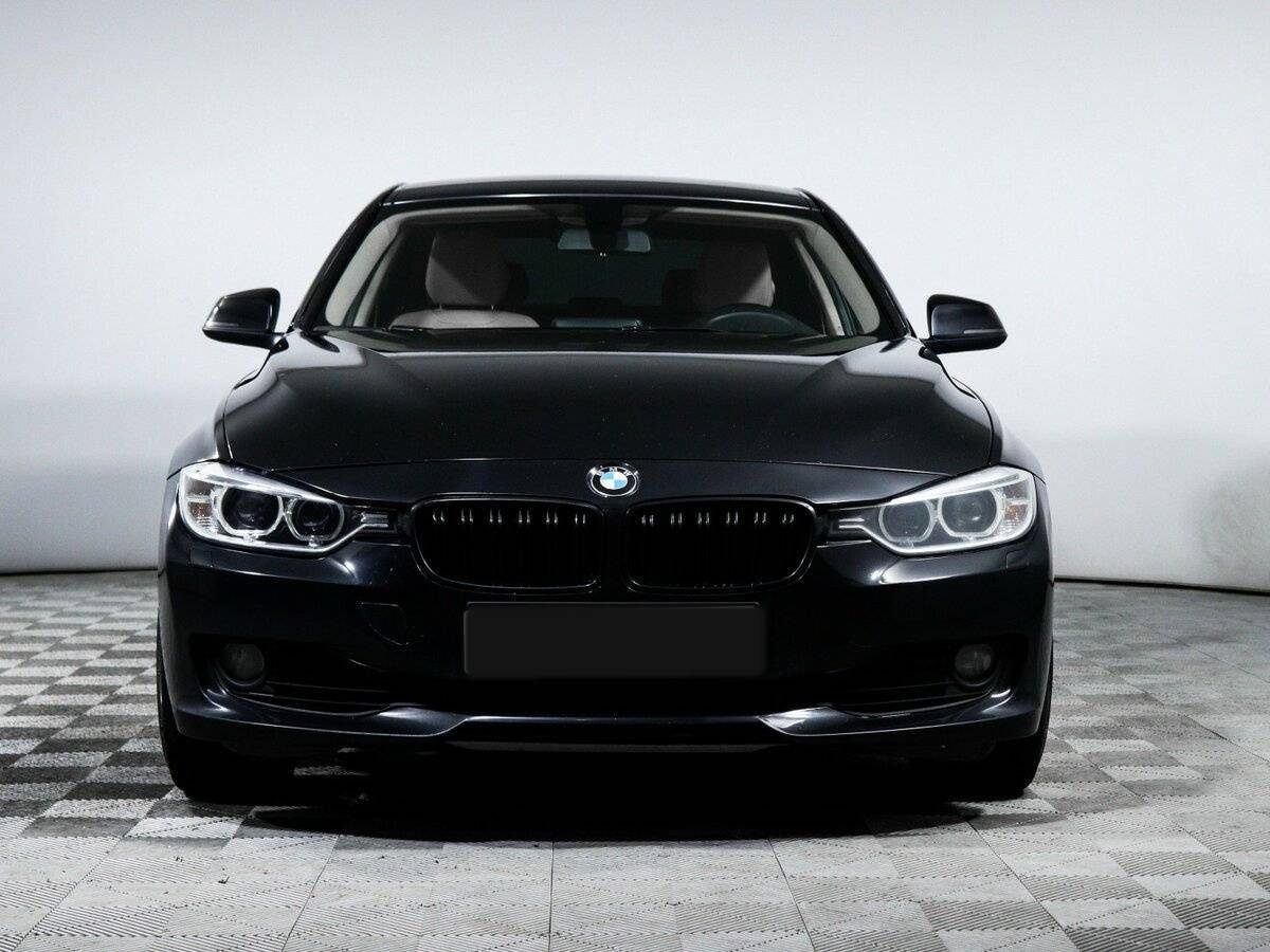 BMW 3 серии с пробегом — 2013 год. Фото: #1