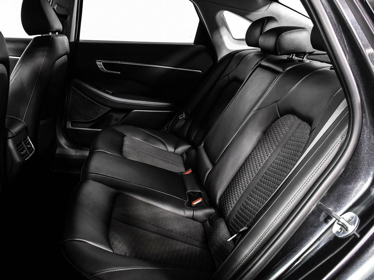 Hyundai Sonata с пробегом — 2019 год. Фото: #12