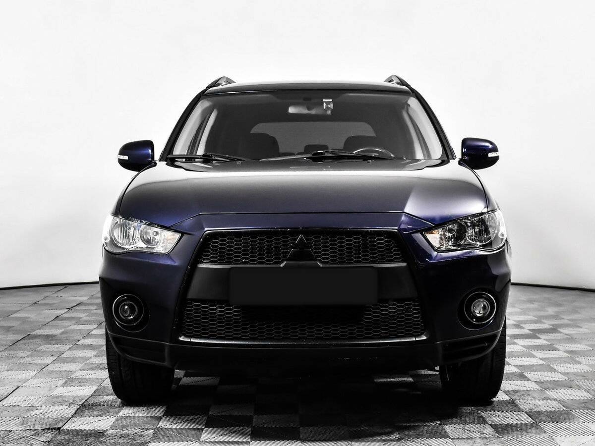 Mitsubishi Outlander с пробегом — 2012 год. Фото: #1