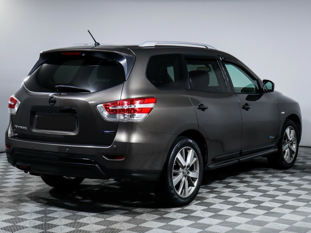 Nissan Pathfinder с пробегом — 2015 год. Фото: #3