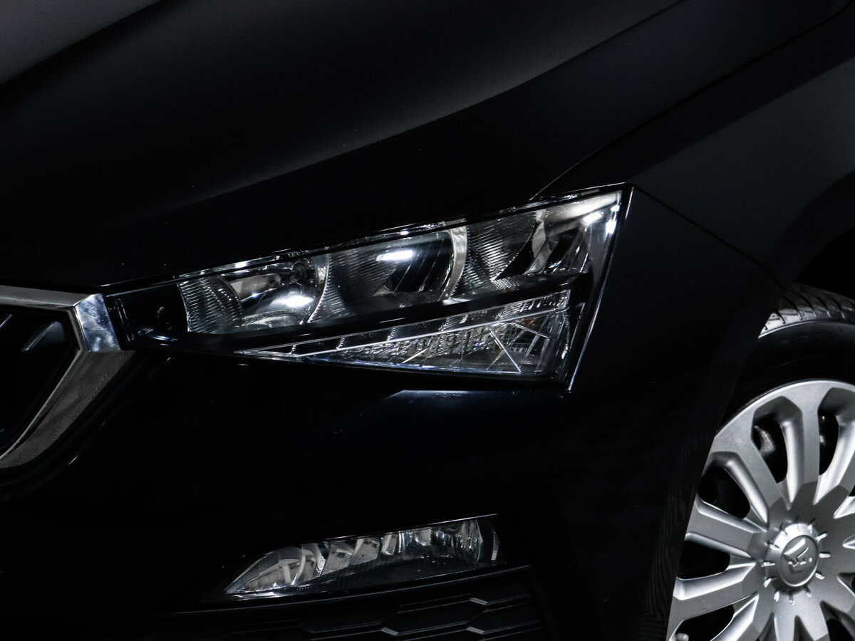 Skoda Rapid с пробегом — 2021 год. Фото: #12