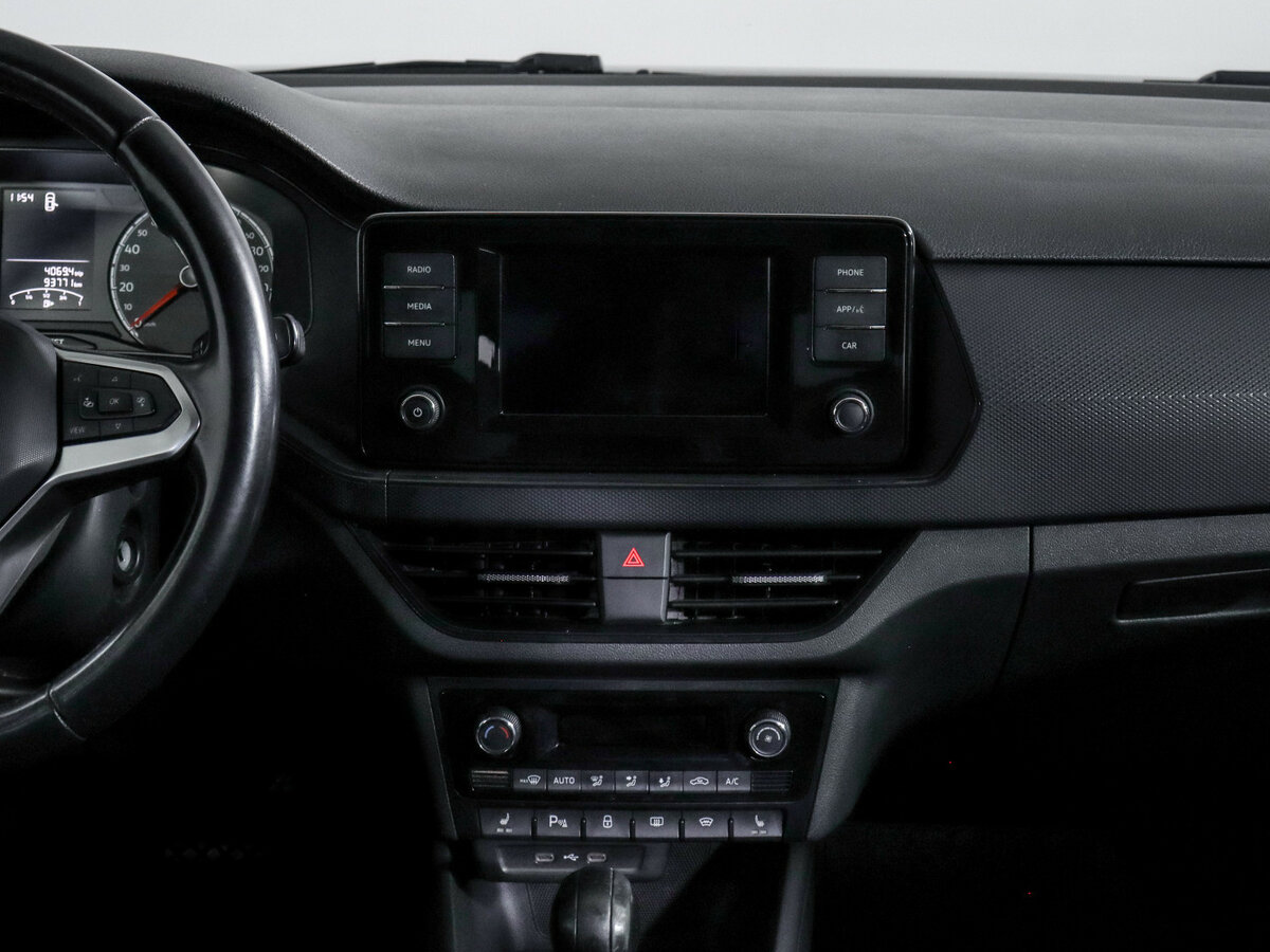 Volkswagen Polo с пробегом — 2021 год. Фото: #10