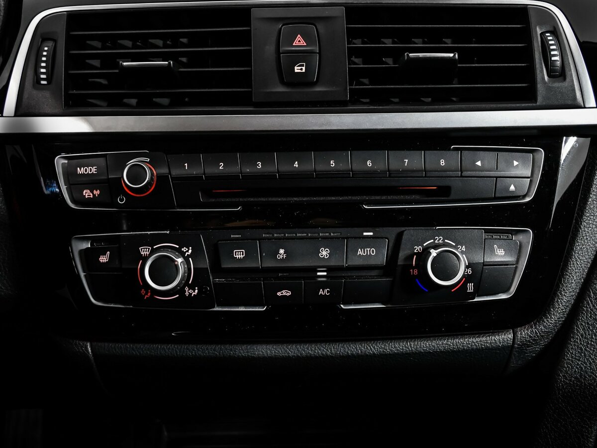 BMW 3 серии с пробегом — 2017 год. Фото: #15