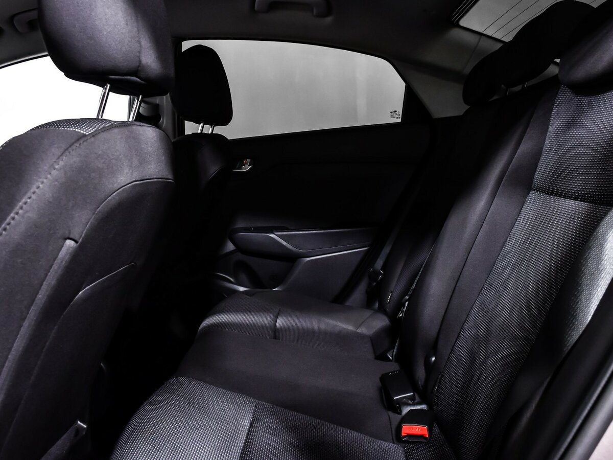 Hyundai Solaris с пробегом — 2020 год. Фото: #11