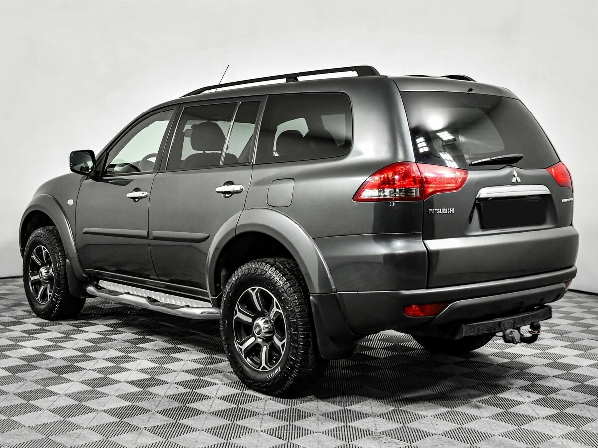 Mitsubishi Pajero Sport с пробегом — 2013 год. Фото: #5