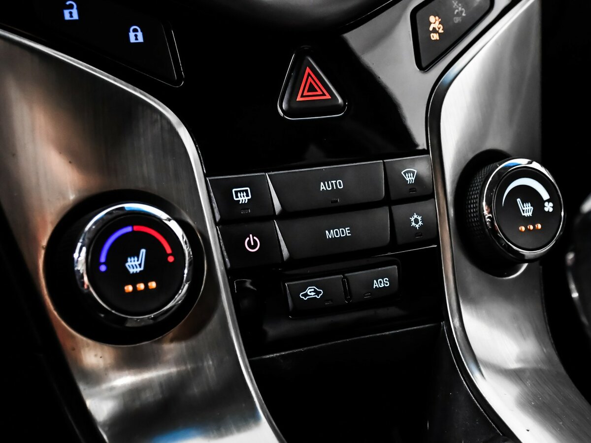 Chevrolet Cruze с пробегом — 2015 год. Фото: #12