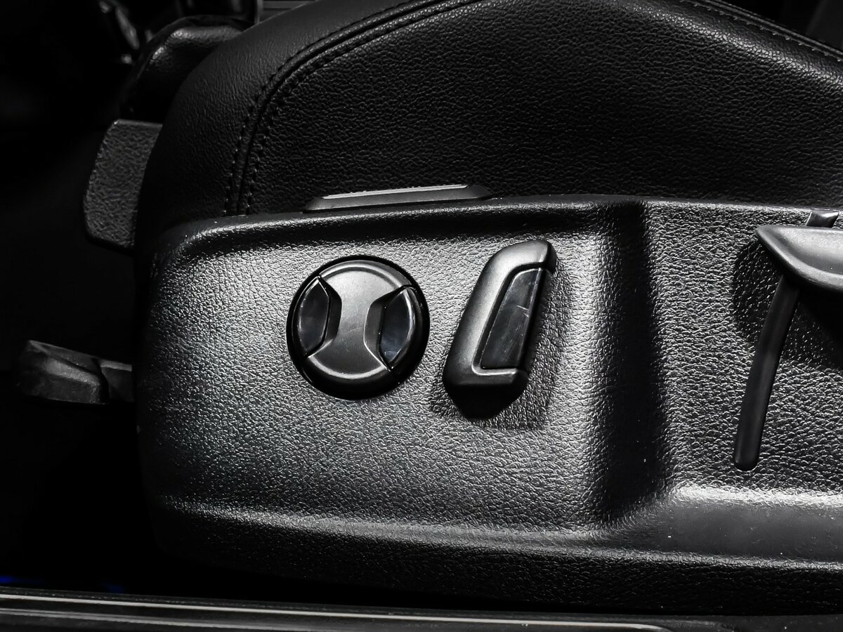 Volkswagen Passat с пробегом — 2018 год. Фото: #14
