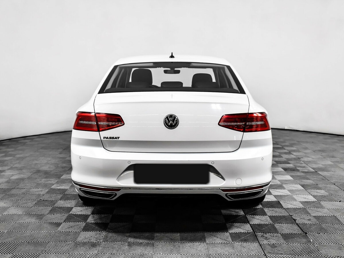 Volkswagen Passat с пробегом — 2018 год. Фото: #5