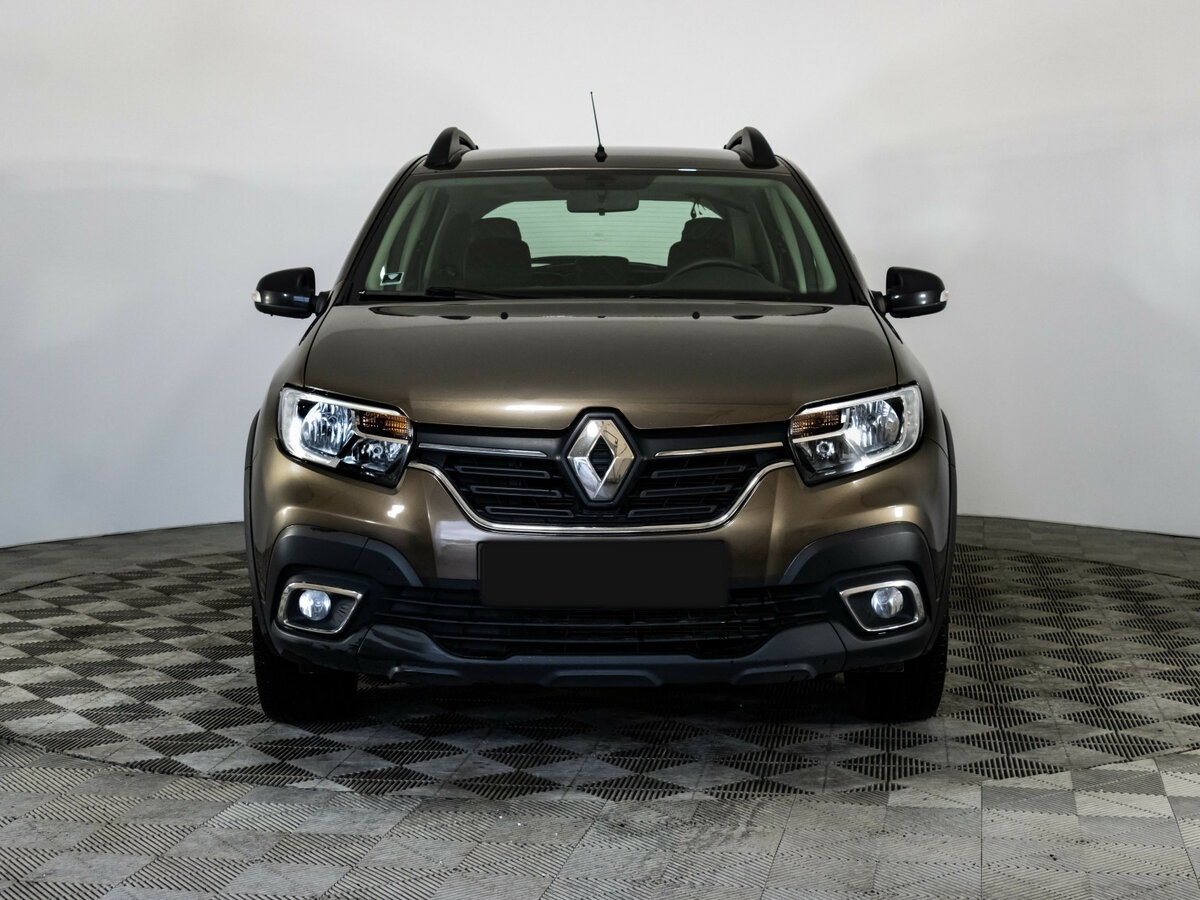 Renault Sandero с пробегом — 2018 год. Фото: #1